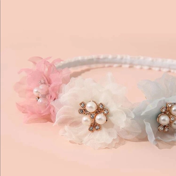 Girls faux pearl & flower headband- 1PC - Picture 3 of 3
